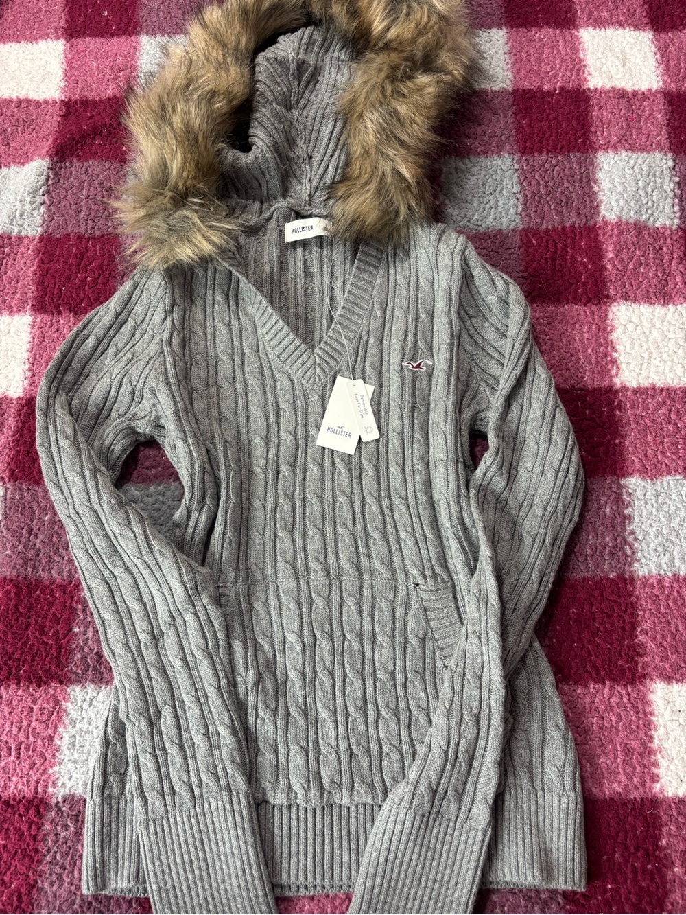 NWT Hollister Y2K Revival Gray Cable Knit Faux Fur Hoodie Sweater S